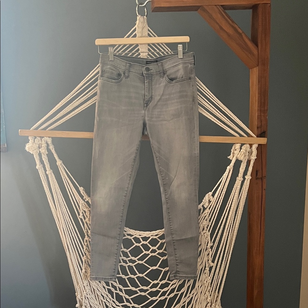 Banana Republic Soft Gray Distressed Skinny Jeans Size 28